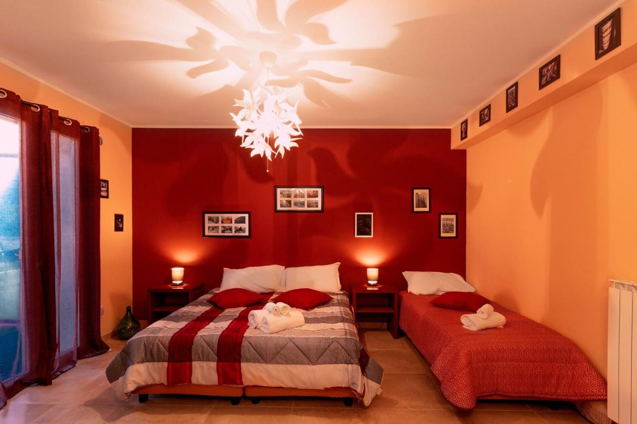 B&B Ruota Di Carretto นีโกโลซี ภายนอก รูปภาพ