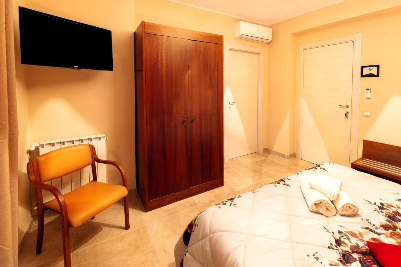 B&B Ruota Di Carretto นีโกโลซี ภายนอก รูปภาพ